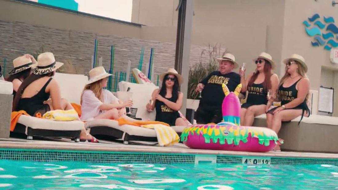Bachelorette’s pool time Bachelorette’s pool time