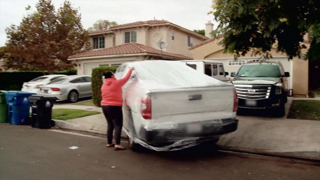 Jenicka takes revenge on Mike Jenicka takes revenge on Mike